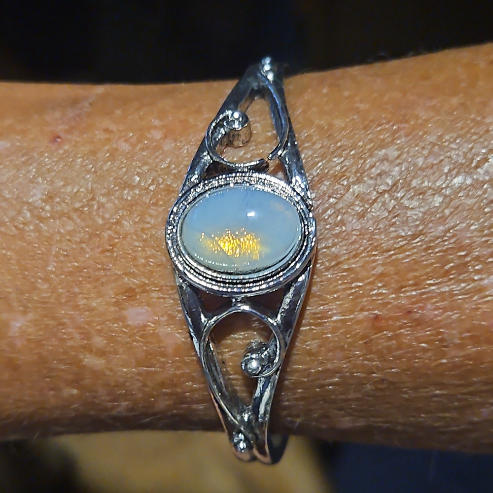 Retro-Style Moonstone Ladies' Bracelet